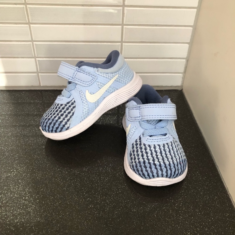 Nike baby girl’s sneakers